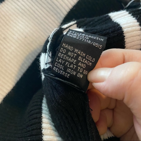 AGB WOMAN'S SWEATER BLACK/WHITE STRIPED M - Picture 5 of 5